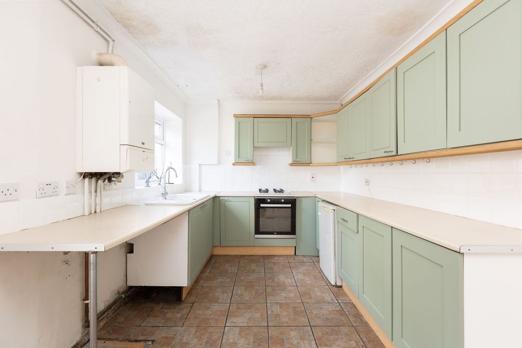 Property photo 2 of 15