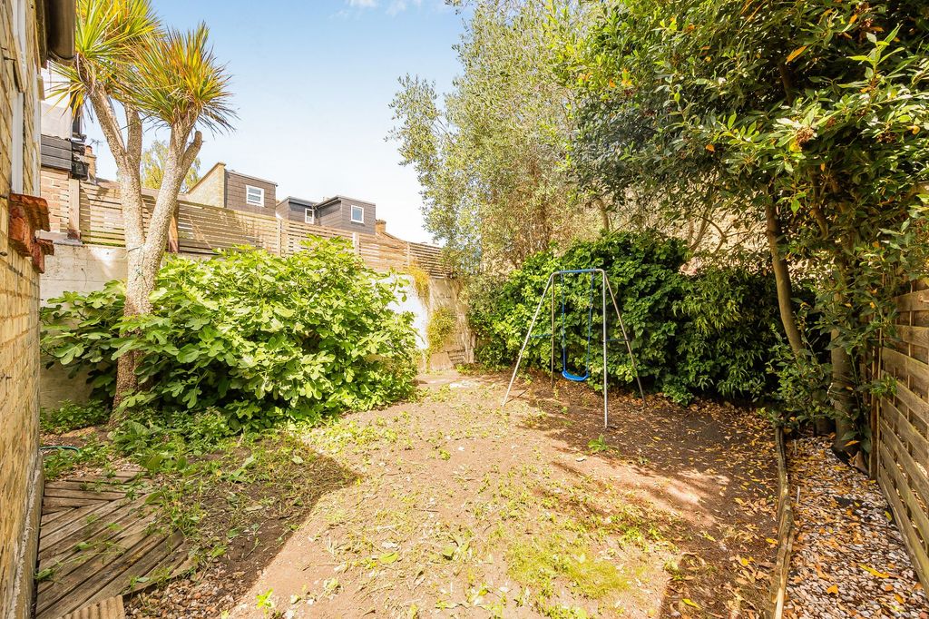 Property photo 3 of 9