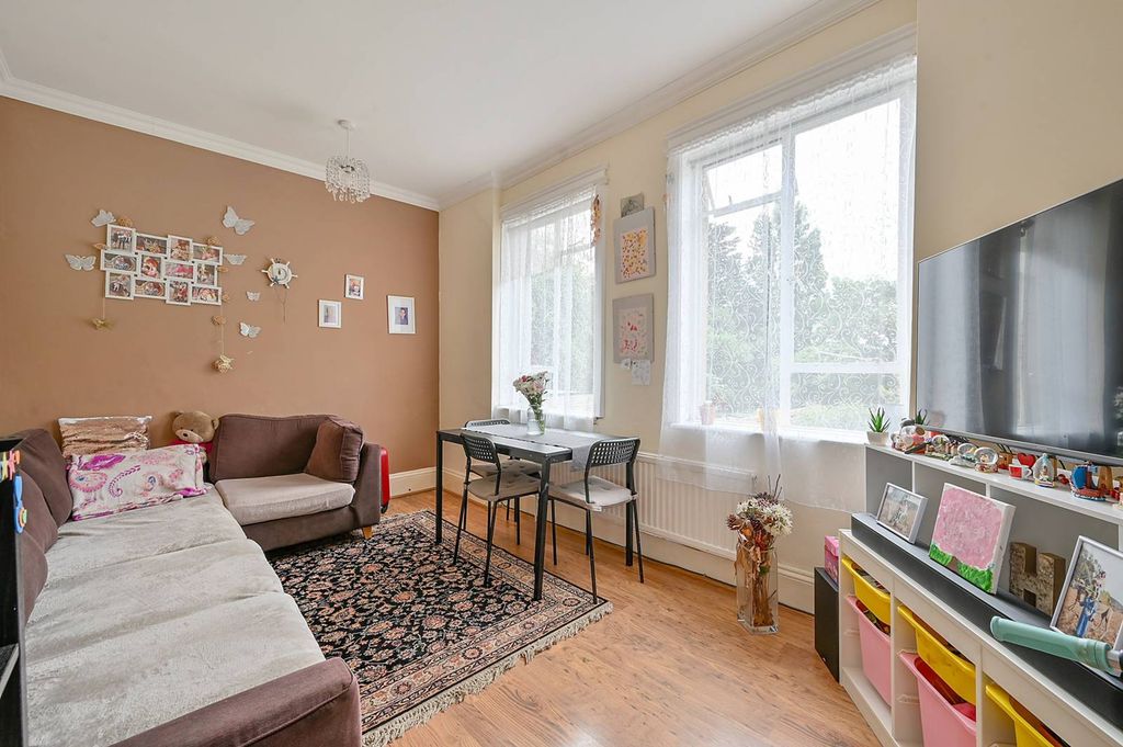 Property photo 3 of 7