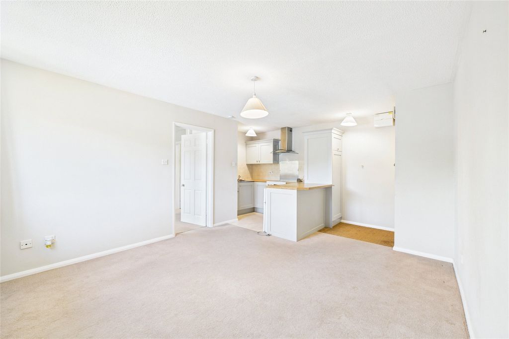Property photo 3 of 6 Picture No. 24