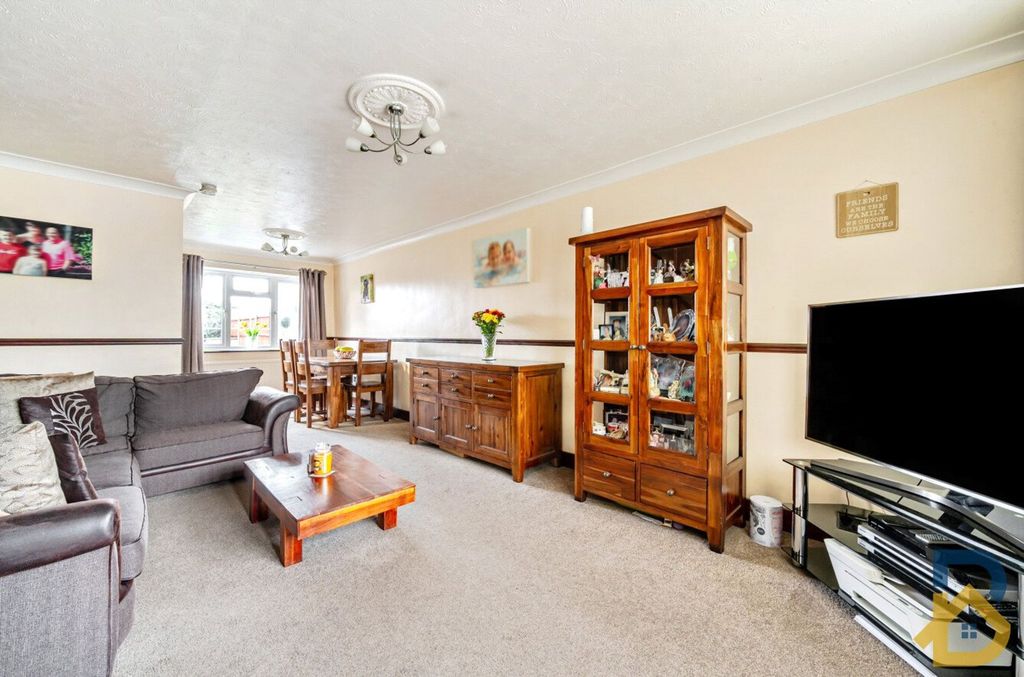 Property photo 2 of 12 Picture No. 37