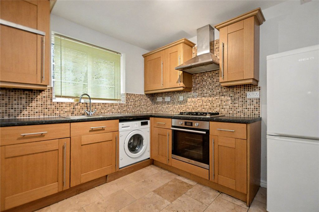 Property photo 3 of 14 Picture No. 11