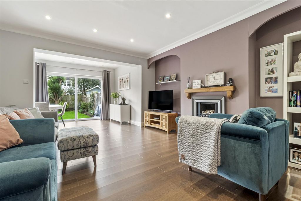 Property photo 2 of 25 38 Robson Road-024.Jpg