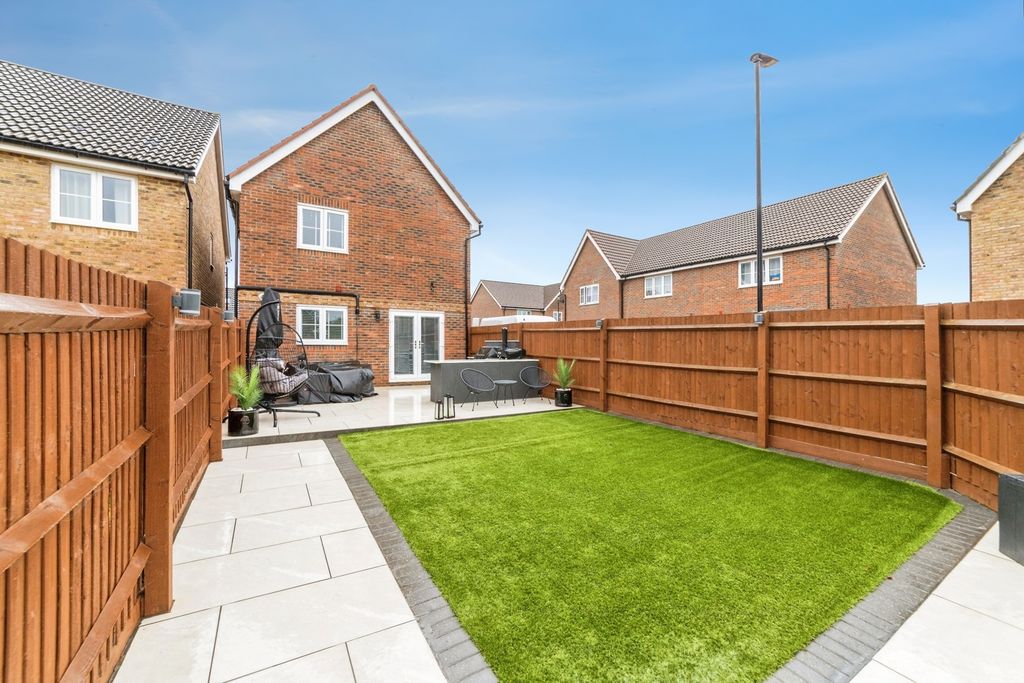 Property photo 3 of 18 Pbox-Img.Jpg