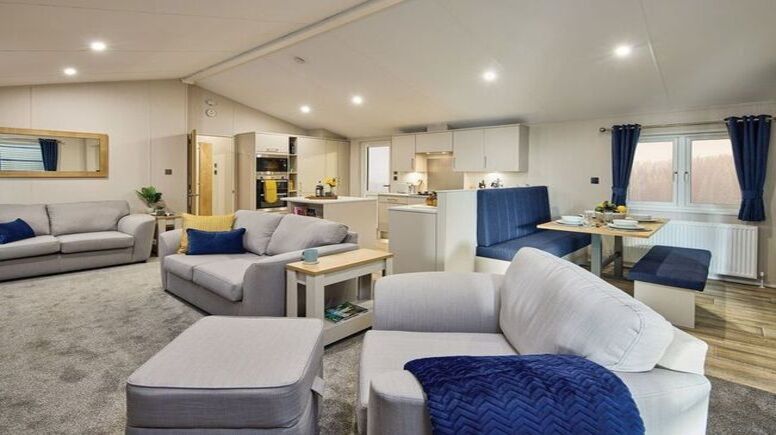 Property photo 2 of 6 Hayward Lounge.Jpg