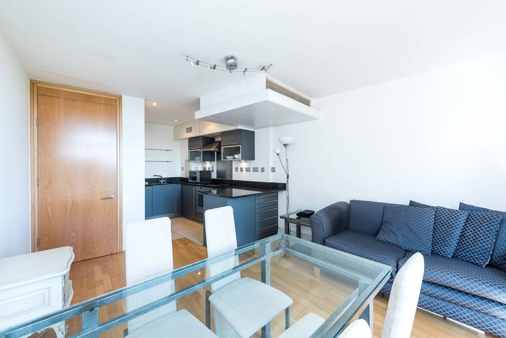 Property photo 1 of 5