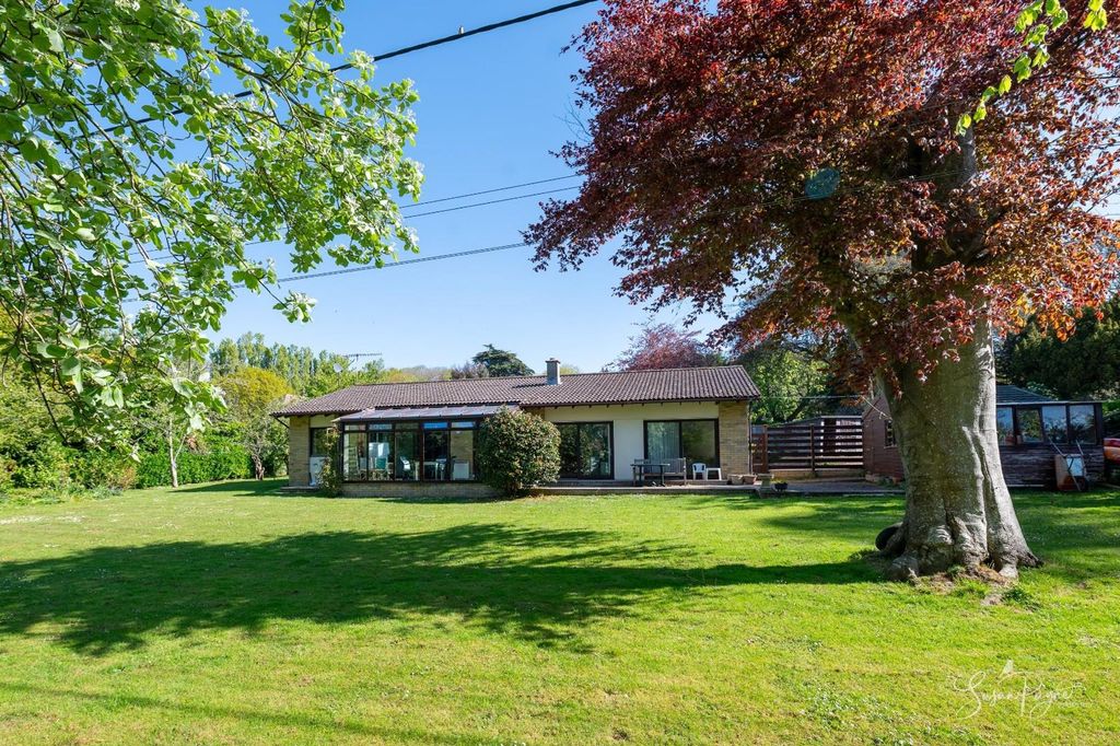 Property photo 1 of 32
