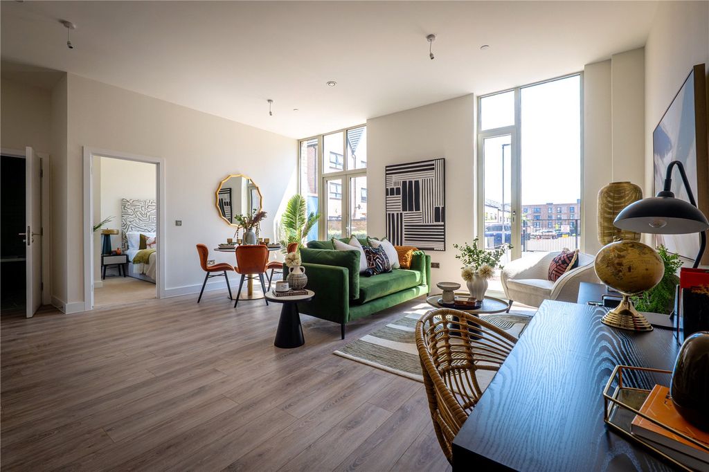 Property photo 1 of 11 Open Plan Living