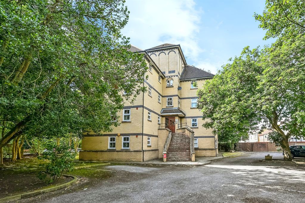Property photo 1 of 11