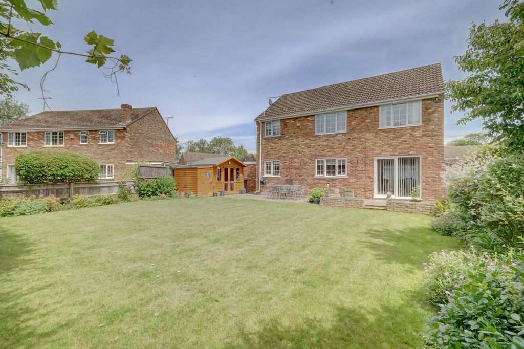 Property photo 2 of 17 Picture No. 14
