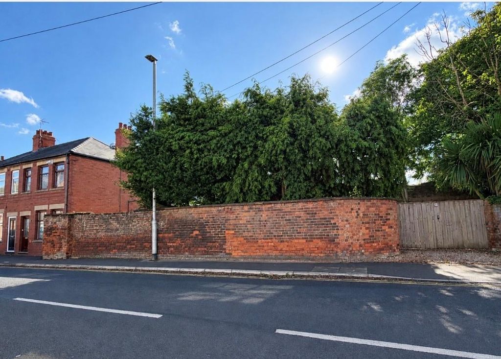 Property photo 1 of 11
