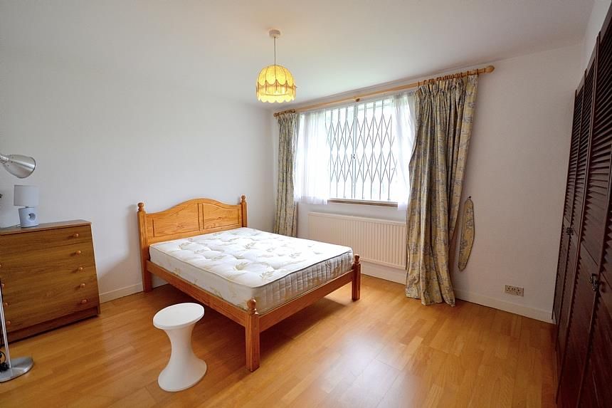 Property photo 3 of 4