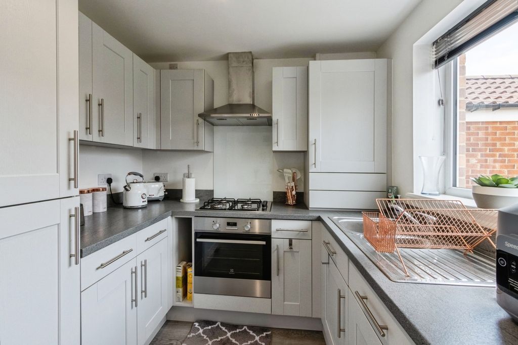 Property photo 3 of 17 Pbox-Img.Jpg
