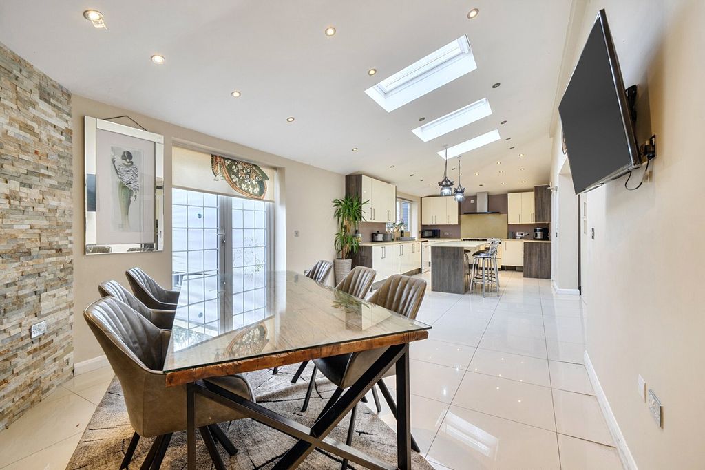Property photo 3 of 18 Picture No. 03