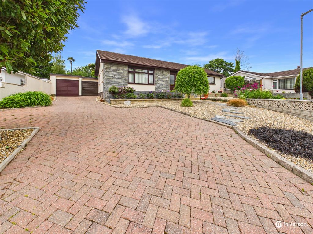 Property photo 1 of 27 Outside
