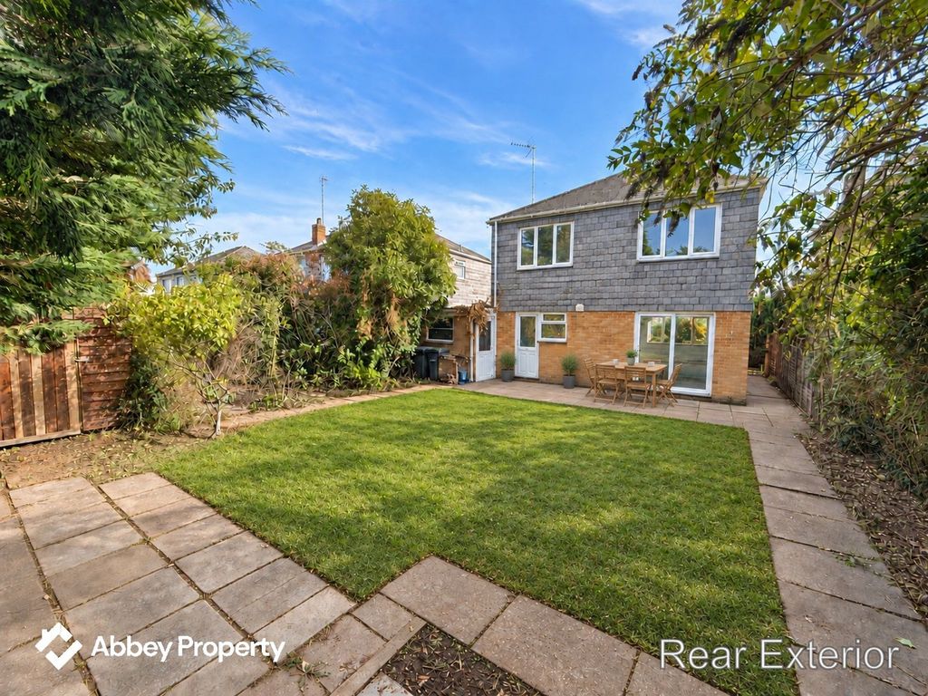 Property photo 3 of 11