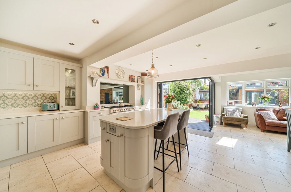 Property photo 2 of 13 Picture 2