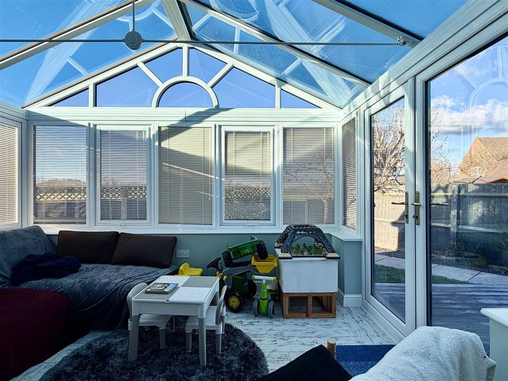 Property photo 3 of 26