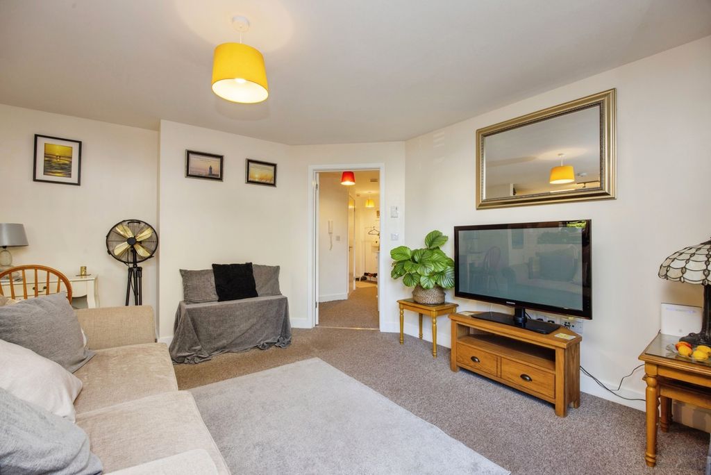 Additional image 8 of 2 bed flat for saleSandy Hill, St. Austell, Cornwall PL25