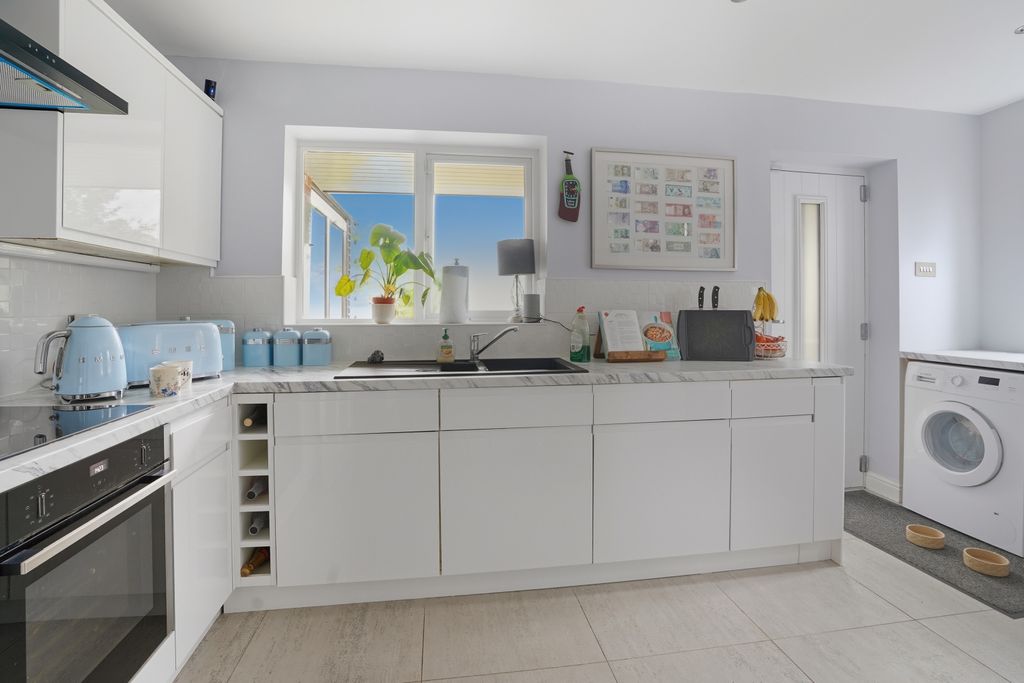 Property photo 2 of 26 Dsc05183