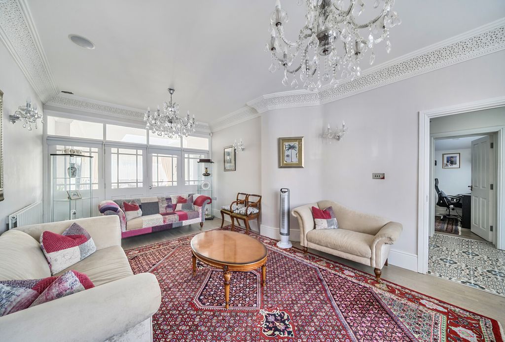 Property photo 1 of 14 1348053-11-68Bac4...