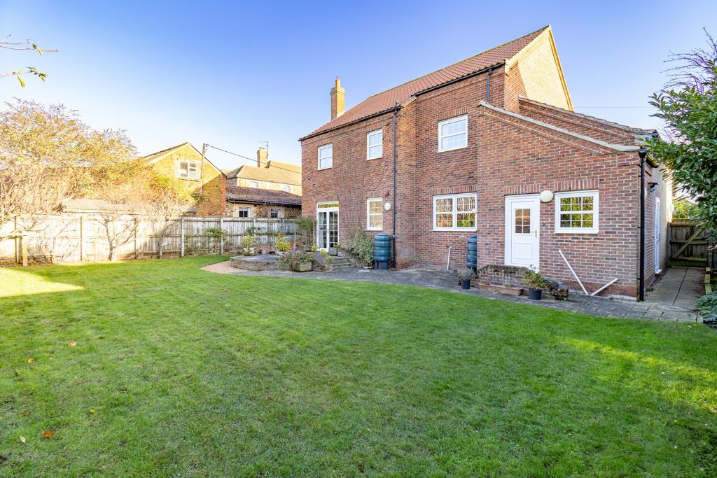 Property photo 2 of 36 4771254