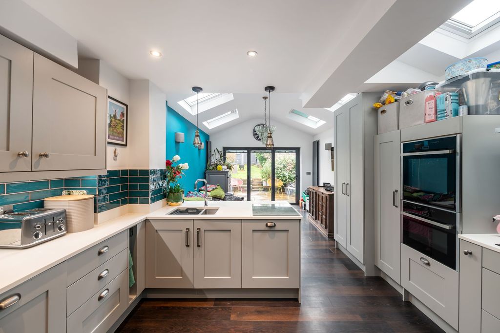 Property photo 1 of 24