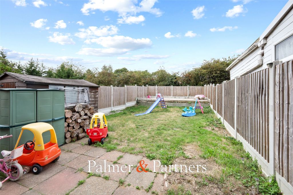 Property photo 3 of 22 Picture No. 16