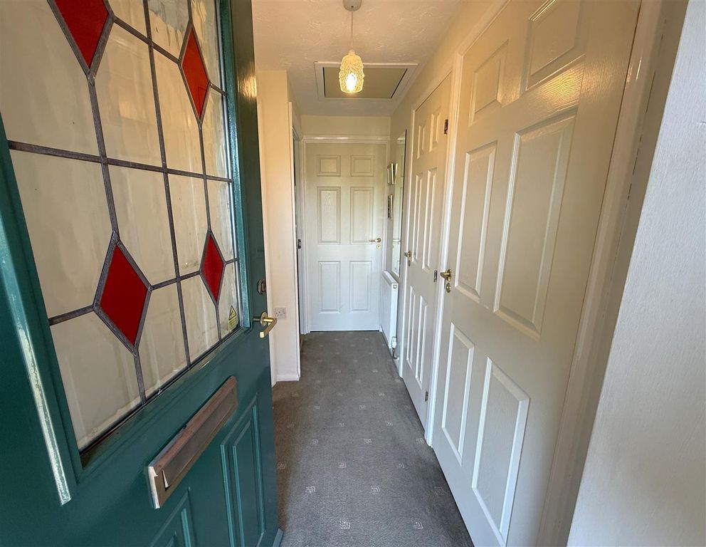 Property photo 3 of 13 Entrance Hall.Jpg