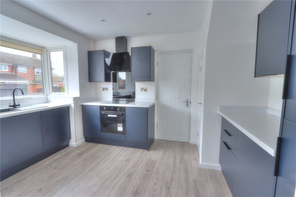 Property photo 3 of 12 Picture No. 12