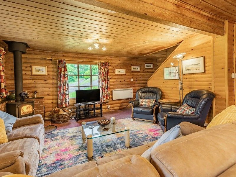 Property photo 2 of 32