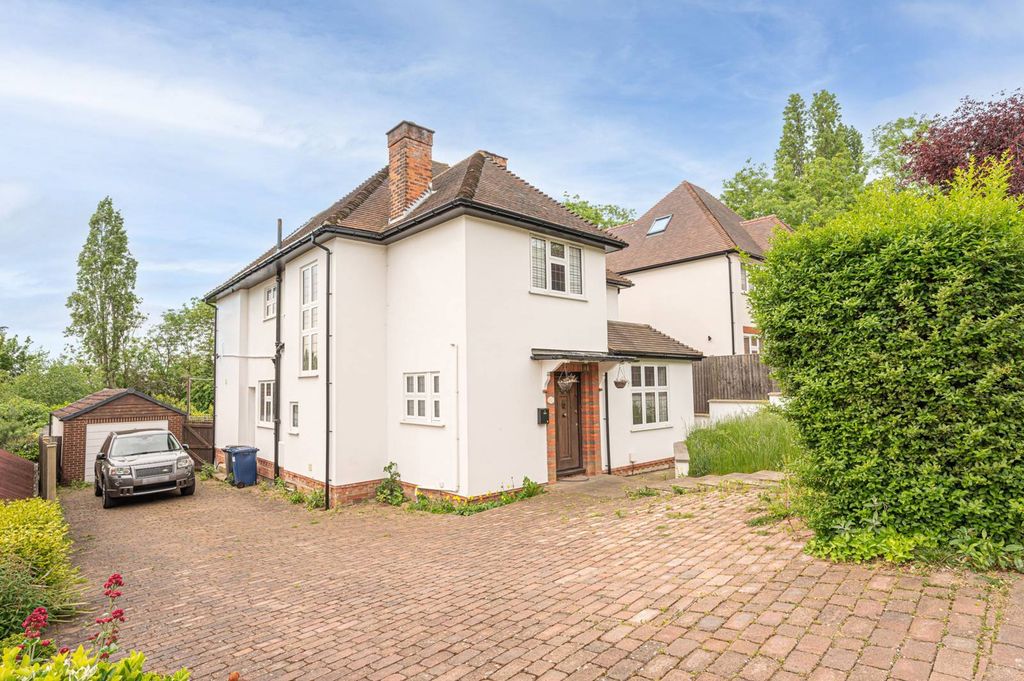 Property photo 2 of 14