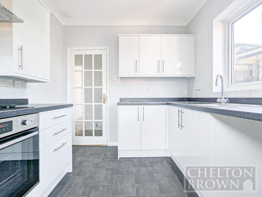 Property photo 2 of 34 Kitchen