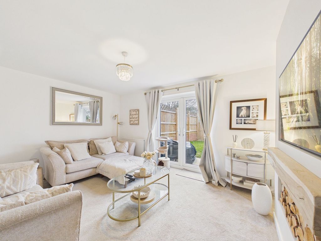 Property photo 3 of 10 Lounge