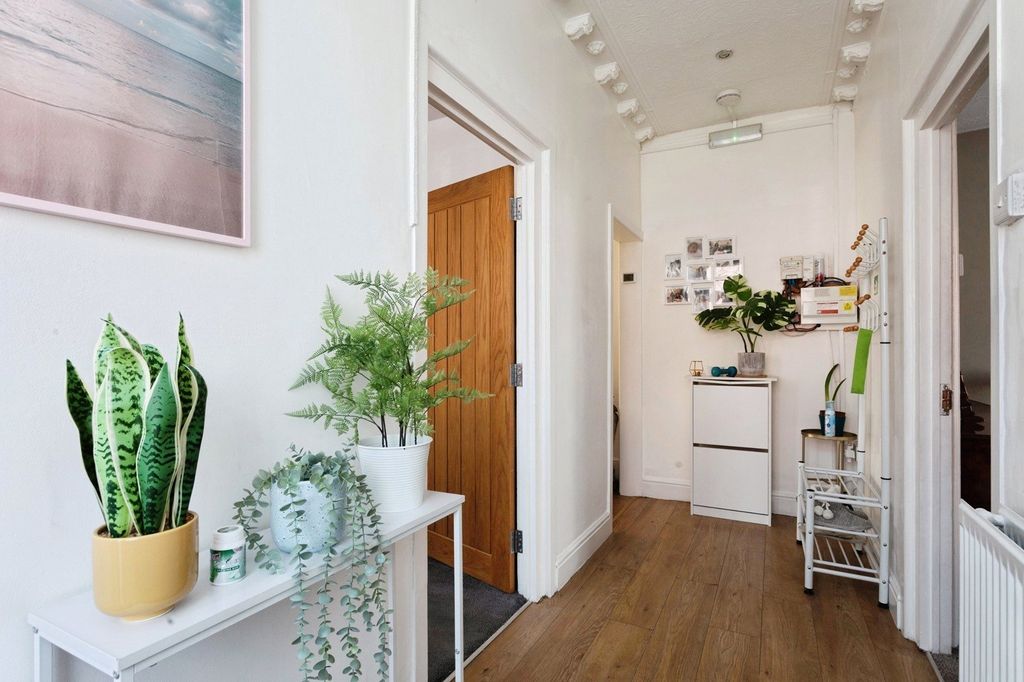 Property photo 3 of 15 Picture No. 12