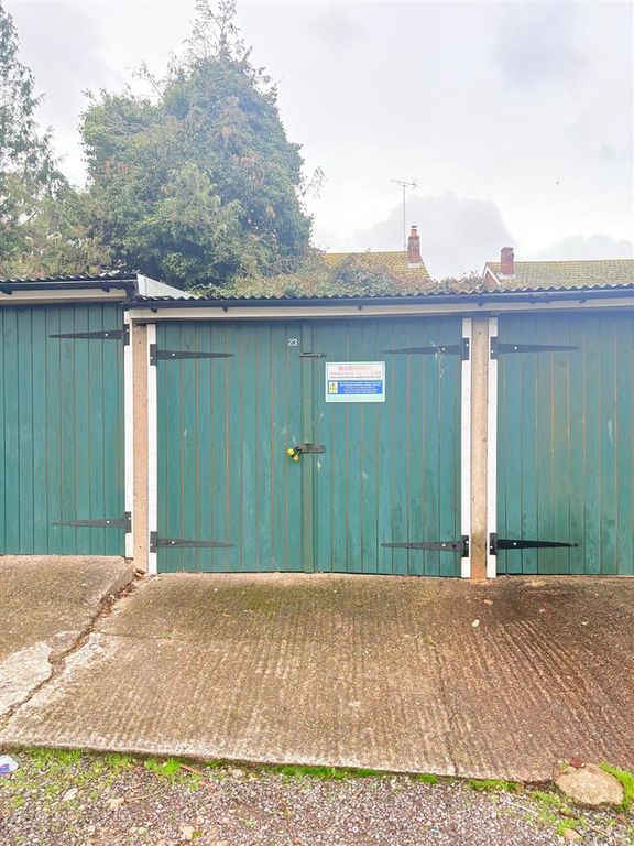 Property photo 2 of 3 Garages2.Jpg