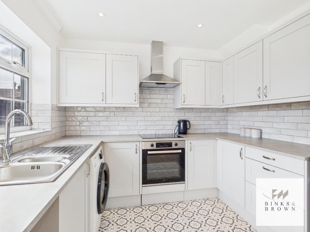 Property photo 3 of 11 Photo 3