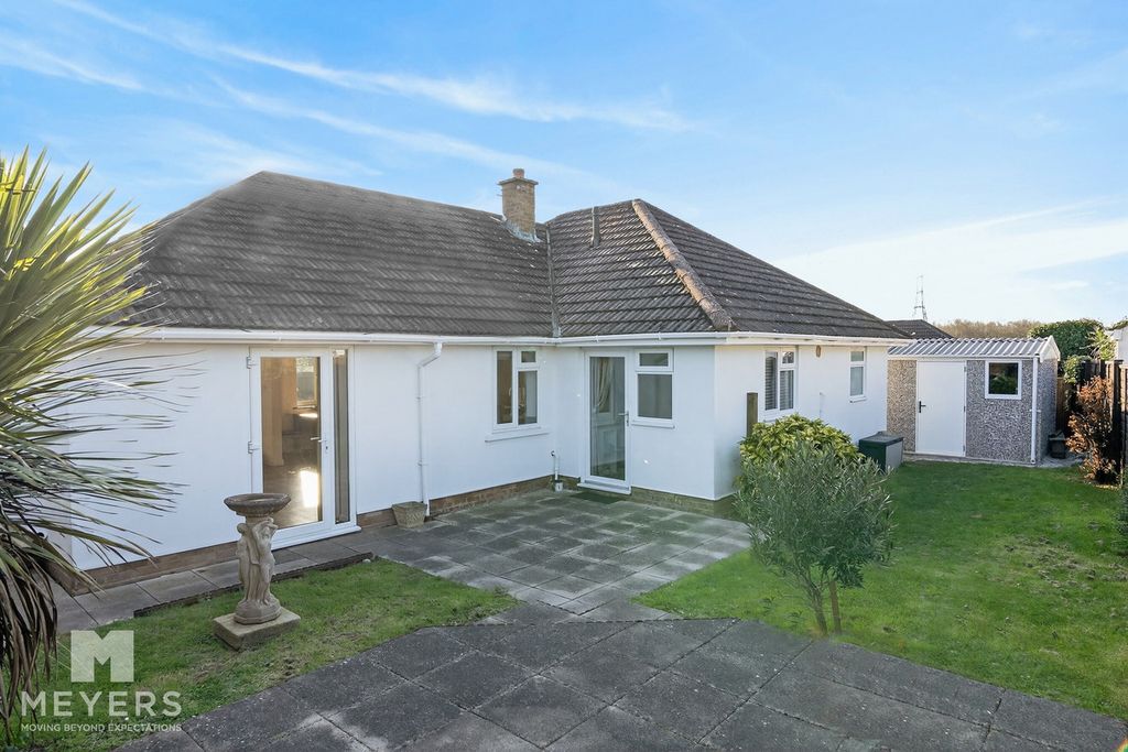 Property photo 2 of 20