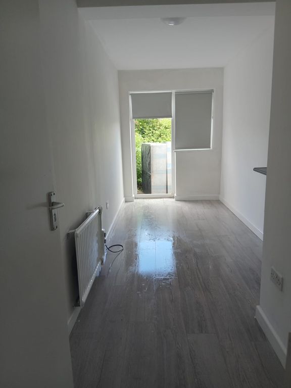 Property photo 1 of 3