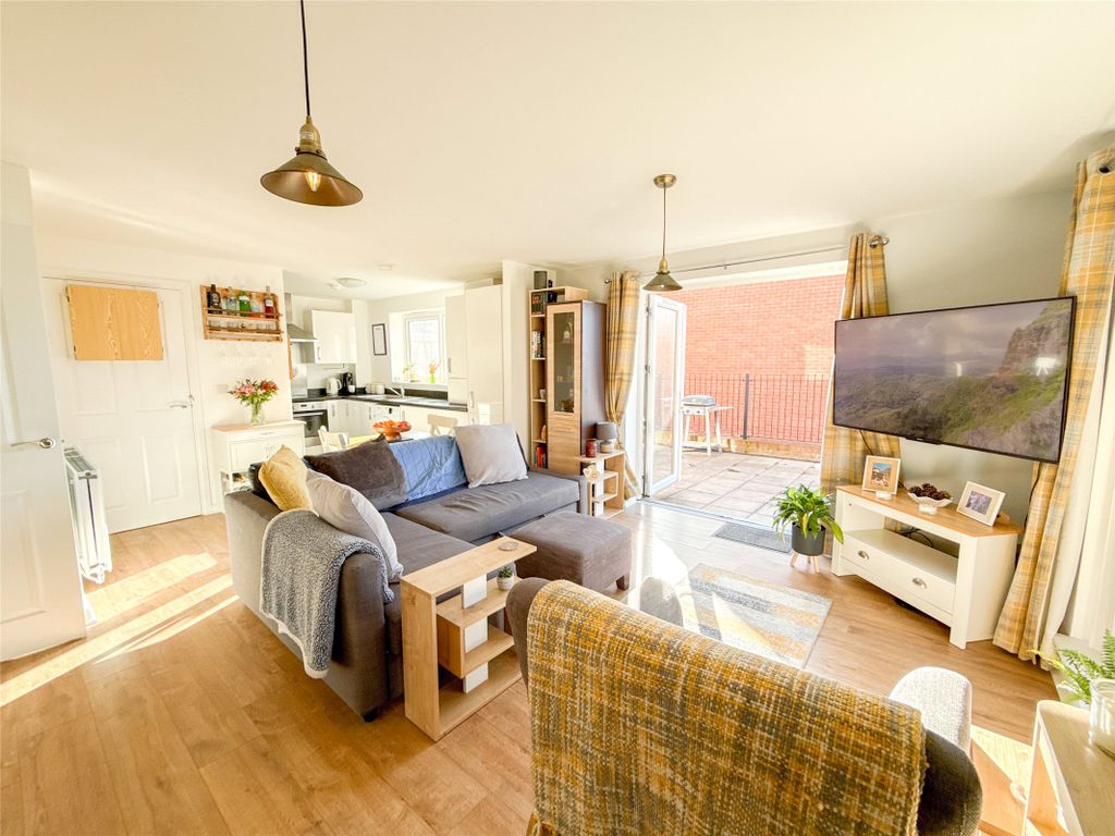 Property photo 2 of 20 Lounge/Diner