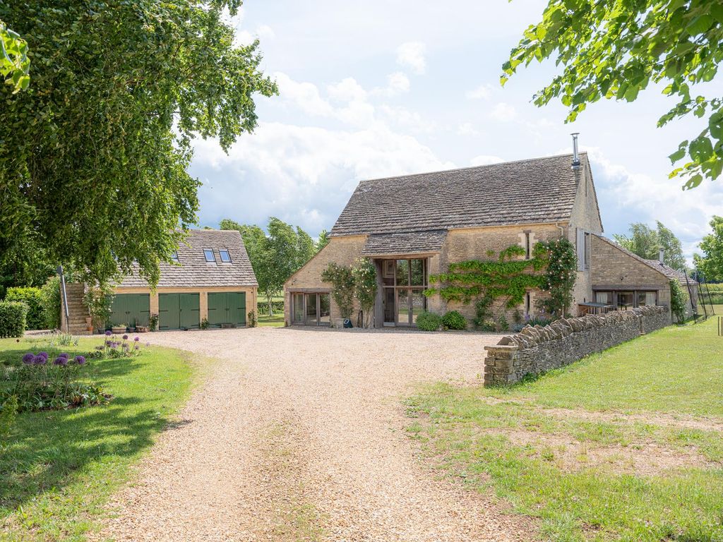 Property photo 2 of 24 Image