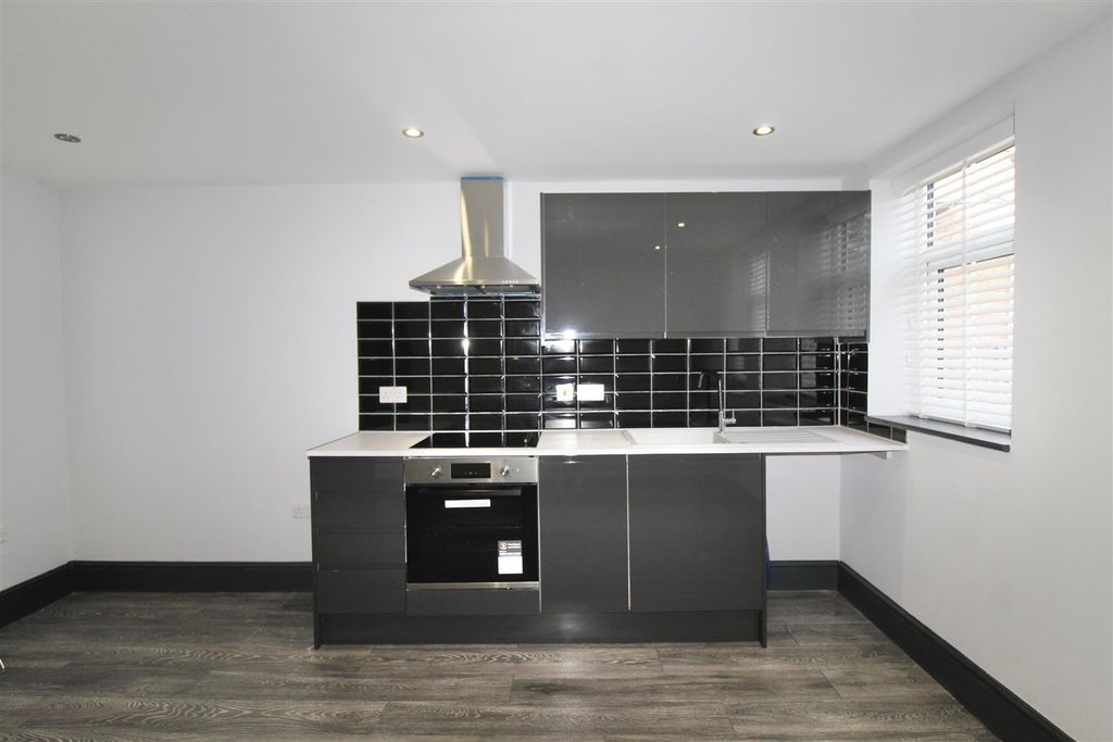 Property photo 3 of 6 Kitchen.Jpg