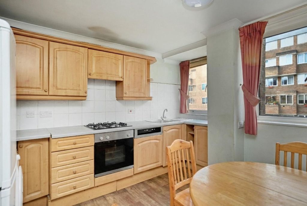 Property photo 3 of 14 Kitchen