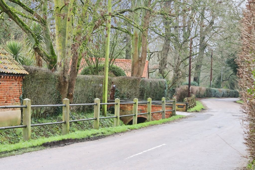 Property photo 3 of 4