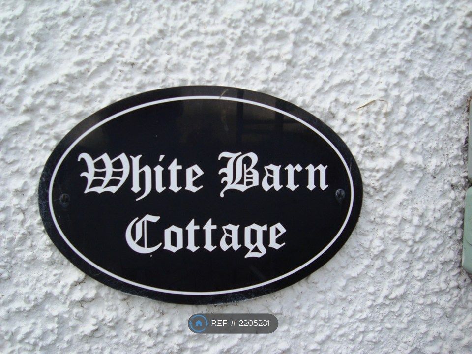 Property photo 2 of 18 White Barn Cottage Sign