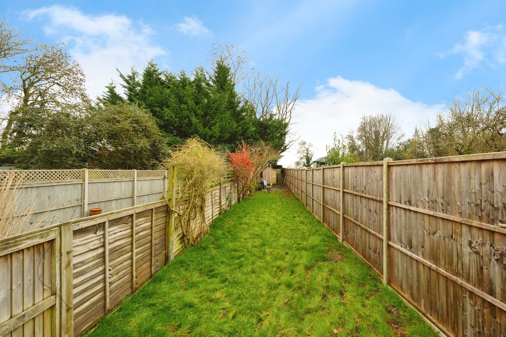 Property photo 2 of 9