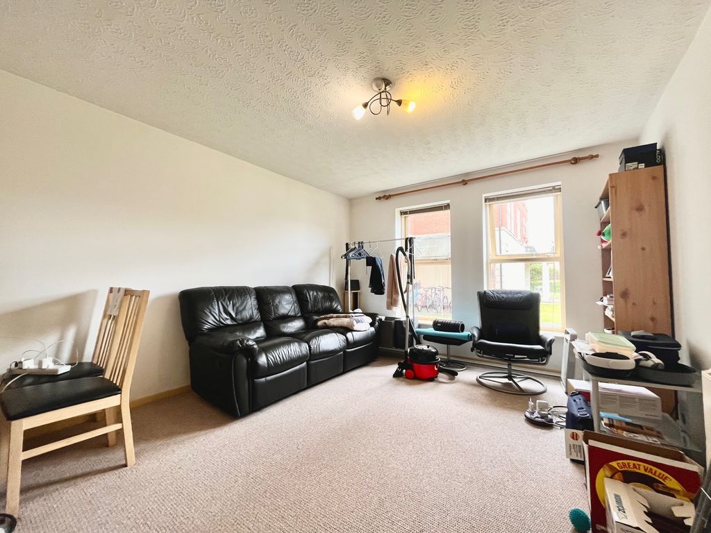 Property photo 3 of 7
