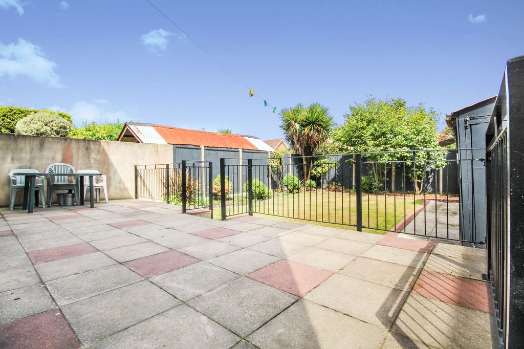 Property photo 2 of 14 Photo 25