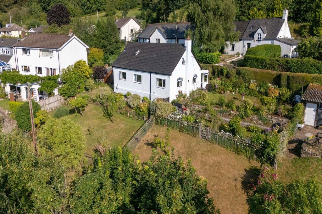 Property photo 1 of 33