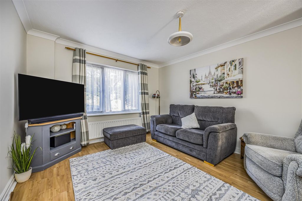 Property photo 3 of 21 10 Malvern Mews, Emsworth-Porticomarketing-Treagus